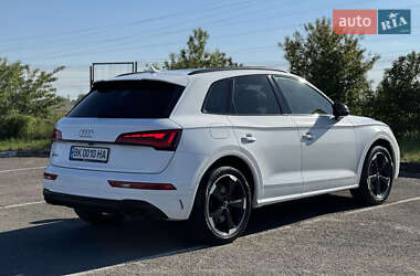 Внедорожник / Кроссовер Audi SQ5 2019 в 
