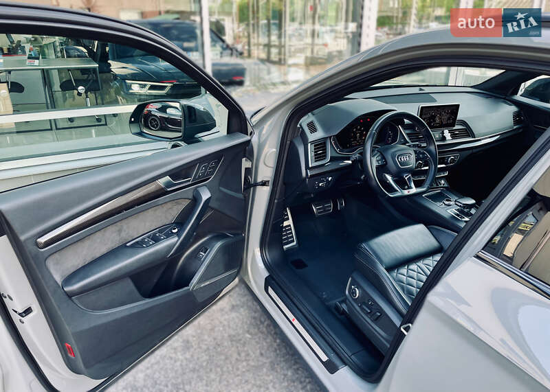 Позашляховик / Кросовер Audi SQ5 2019 в Одесі