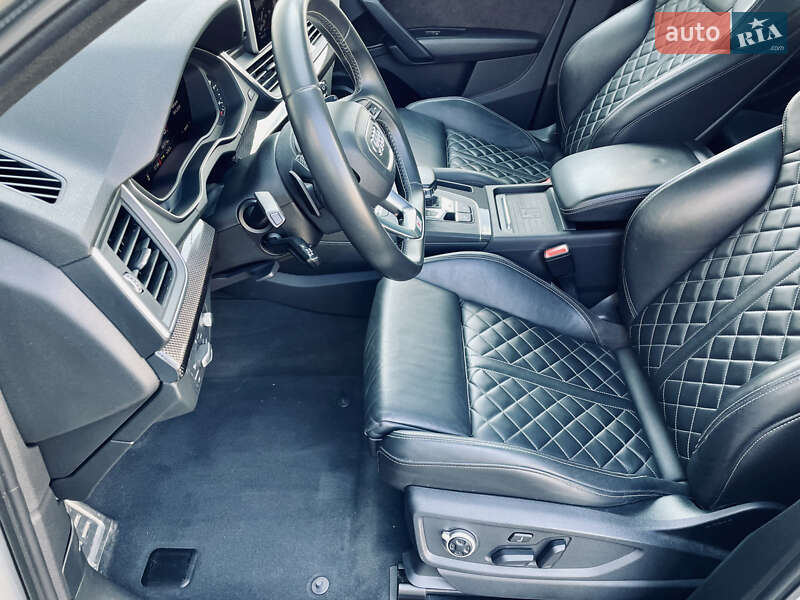 Позашляховик / Кросовер Audi SQ5 2019 в Одесі