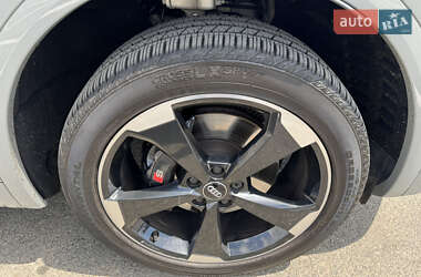 Внедорожник / Кроссовер Audi SQ5 2020 в 