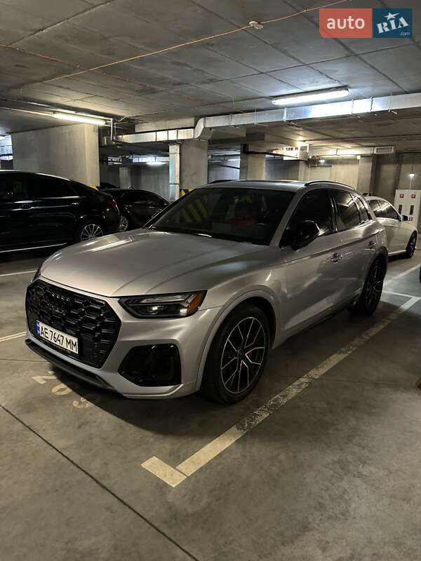 Позашляховик / Кросовер Audi SQ5 2021 в Києві