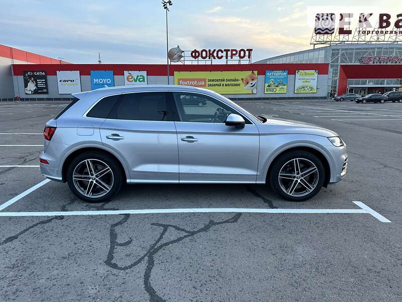 Внедорожник / Кроссовер Audi SQ5 2019 в Ровно