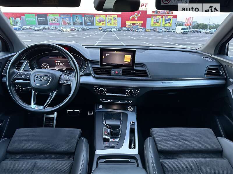 Внедорожник / Кроссовер Audi SQ5 2019 в Ровно