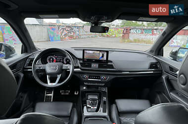 Внедорожник / Кроссовер Audi SQ5 2021 в 