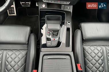 Внедорожник / Кроссовер Audi SQ5 2021 в 