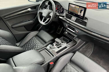 Внедорожник / Кроссовер Audi SQ5 2021 в 