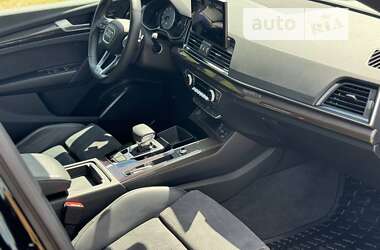 Внедорожник / Кроссовер Audi SQ5 2021 в 