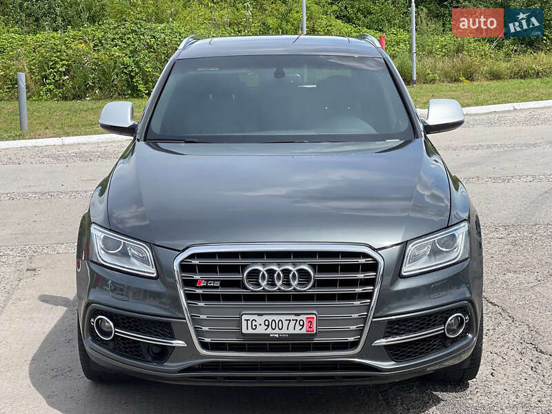 Внедорожник / Кроссовер Audi SQ5 2016 в Ужгороде