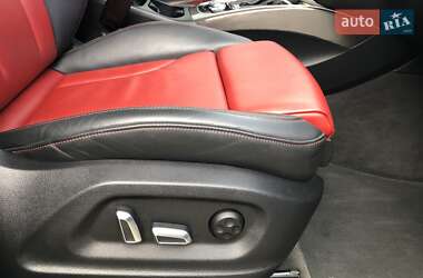 Внедорожник / Кроссовер Audi SQ5 2015 в 