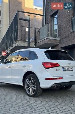 Внедорожник / Кроссовер Audi SQ5 2015 в 