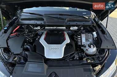 Внедорожник / Кроссовер Audi SQ5 2018 в 