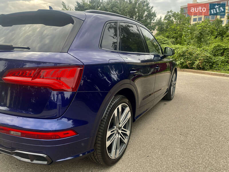 Внедорожник / Кроссовер Audi SQ5 2019 в Киеве
