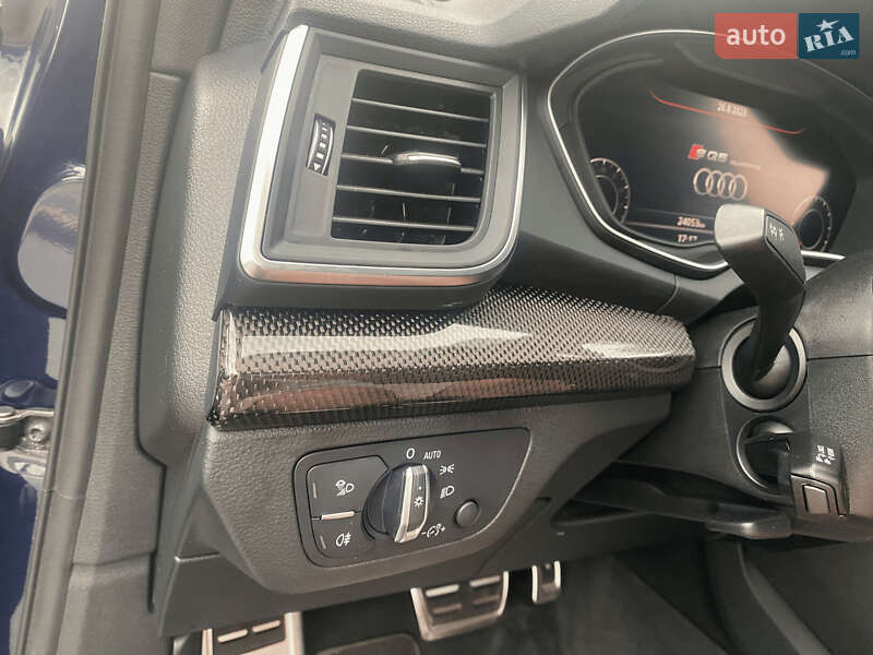 Внедорожник / Кроссовер Audi SQ5 2019 в Киеве