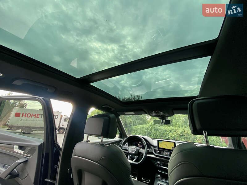 Внедорожник / Кроссовер Audi SQ5 2019 в Киеве