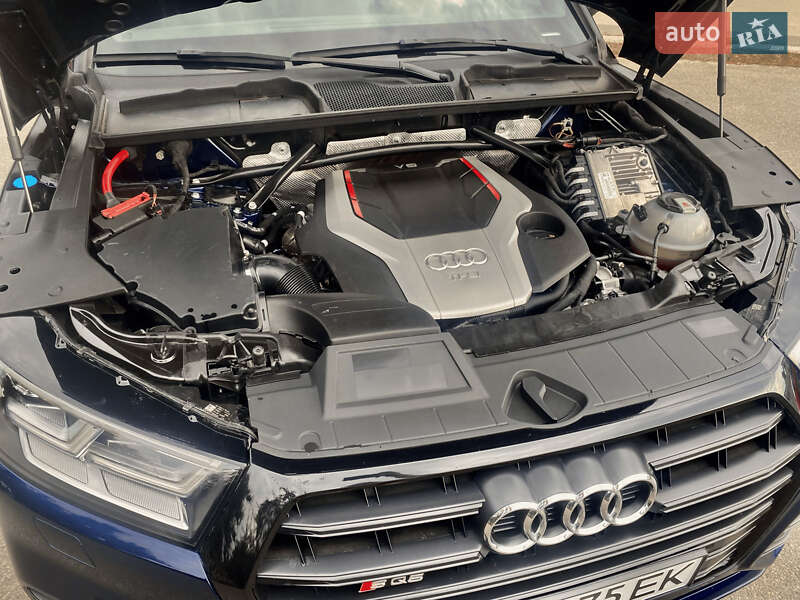 Внедорожник / Кроссовер Audi SQ5 2019 в Киеве