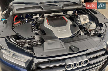 Внедорожник / Кроссовер Audi SQ5 2019 в 