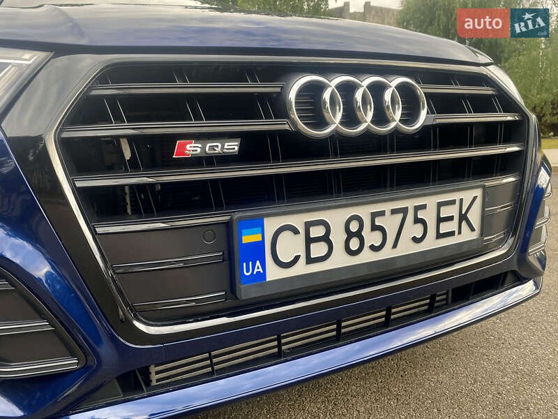 Внедорожник / Кроссовер Audi SQ5 2019 в Киеве