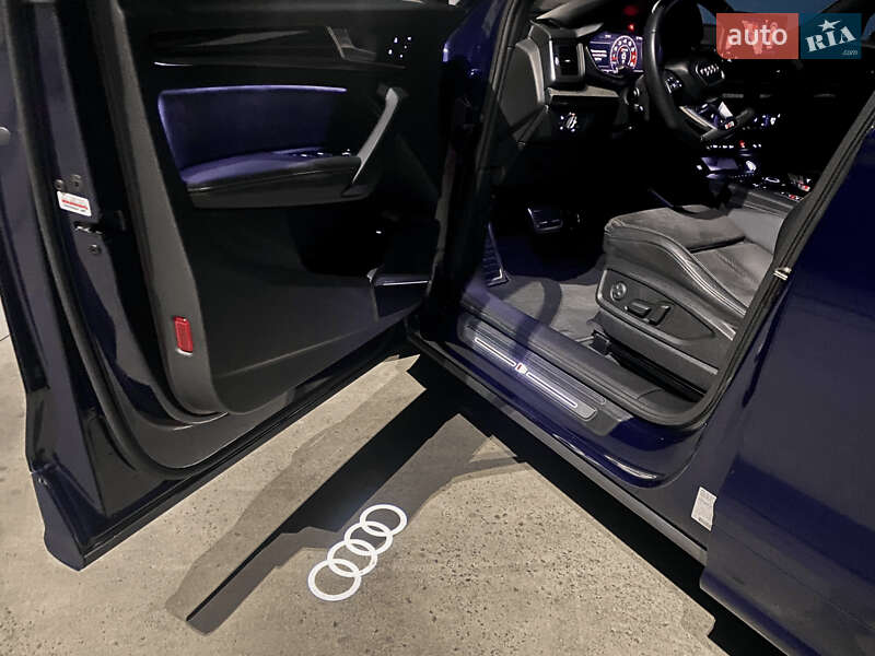 Внедорожник / Кроссовер Audi SQ5 2019 в Киеве