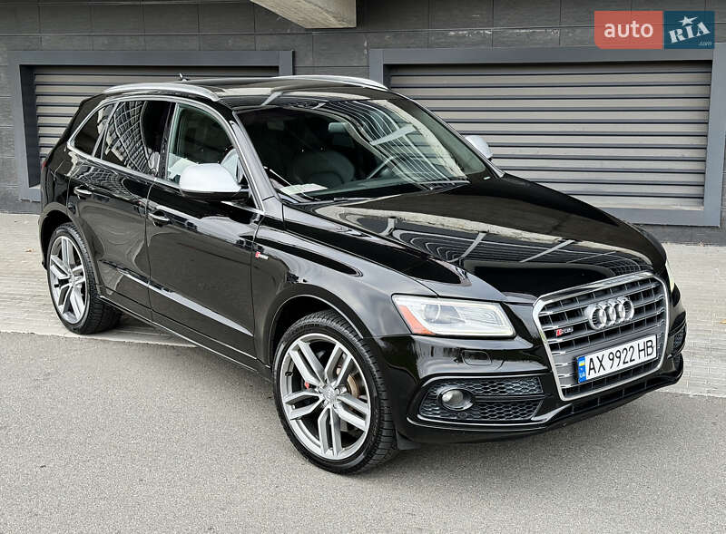 Внедорожник / Кроссовер Audi SQ5 2015 в Киеве