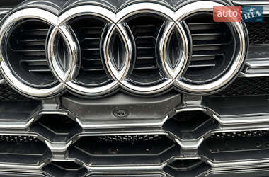 Внедорожник / Кроссовер Audi SQ5 2022 в 