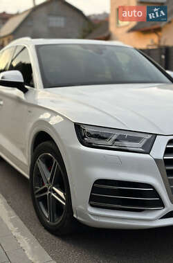 Внедорожник / Кроссовер Audi SQ5 2018 в 