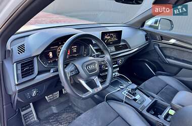 Внедорожник / Кроссовер Audi SQ5 2018 в 