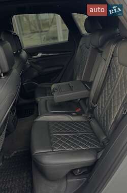 Внедорожник / Кроссовер Audi SQ5 2020 в 