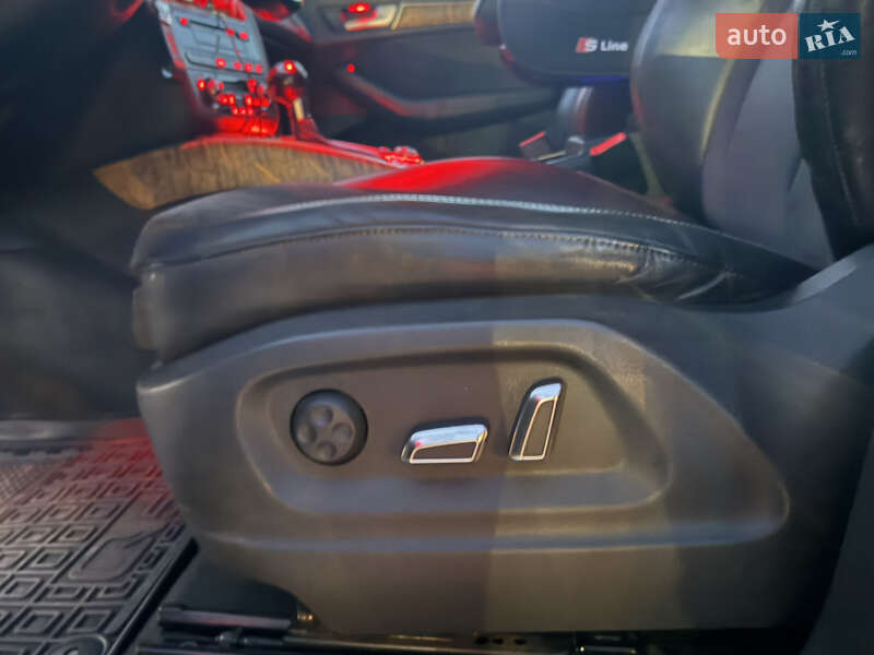 Внедорожник / Кроссовер Audi SQ5 2013 в Львове