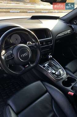 Внедорожник / Кроссовер Audi SQ5 2015 в 