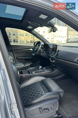 Внедорожник / Кроссовер Audi SQ5 2018 в 