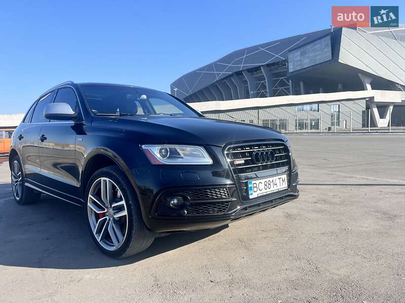 Внедорожник / Кроссовер Audi SQ5 2013 в 