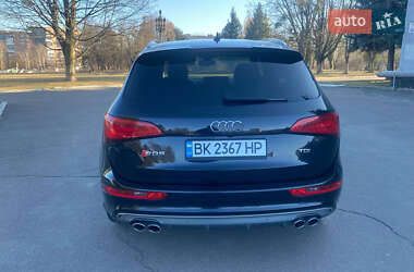Внедорожник / Кроссовер Audi SQ5 2013 в 