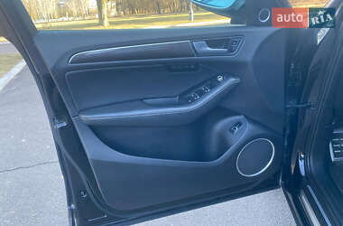 Внедорожник / Кроссовер Audi SQ5 2013 в 