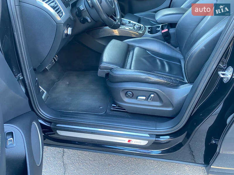 Позашляховик / Кросовер Audi SQ5 2013 в Рівному