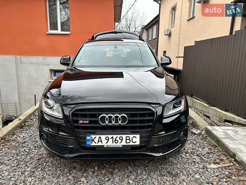 Внедорожник / Кроссовер Audi SQ5 2016 в 