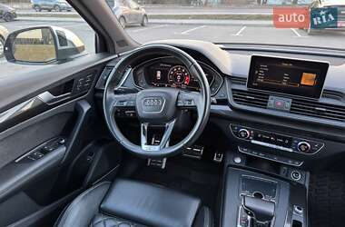 Внедорожник / Кроссовер Audi SQ5 2019 в 