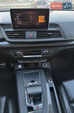 Внедорожник / Кроссовер Audi SQ5 2019 в 