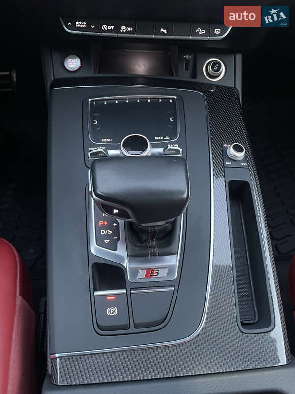 Внедорожник / Кроссовер Audi SQ5 2019 в Гайвороне