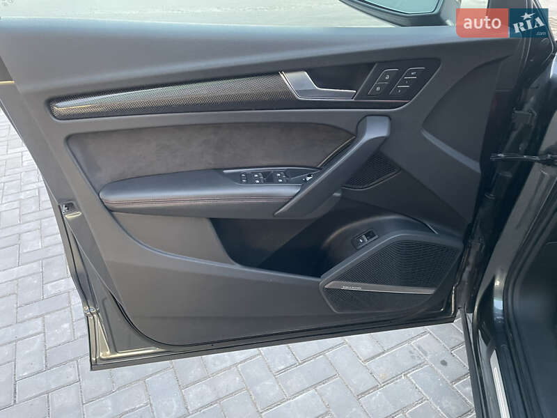 Внедорожник / Кроссовер Audi SQ5 2019 в Гайвороне