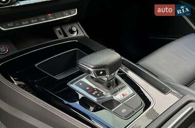Внедорожник / Кроссовер Audi SQ5 2022 в 