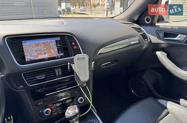 Позашляховик / Кросовер Audi SQ5 2016 в 