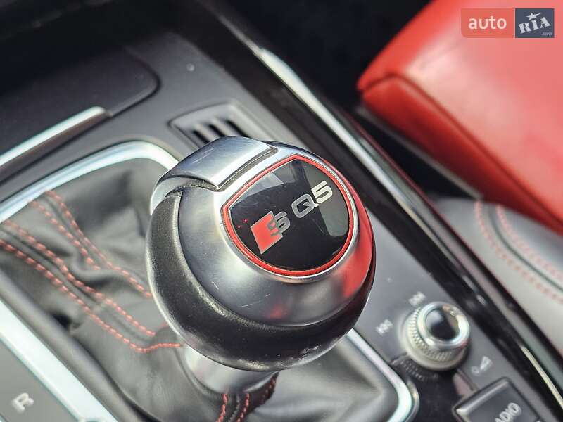 Позашляховик / Кросовер Audi SQ5 2016 в Києві