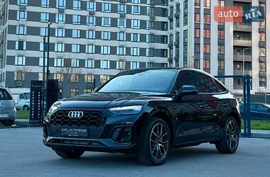 Внедорожник / Кроссовер Audi SQ5 2022 в 