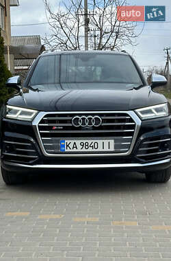 Внедорожник / Кроссовер Audi SQ5 2017 в 