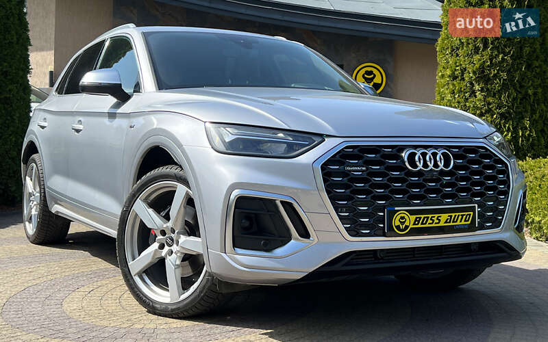 Позашляховик / Кросовер Audi SQ5 2022 в 