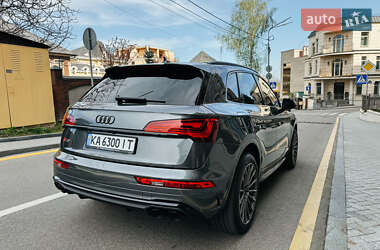 Позашляховик / Кросовер Audi SQ5 2022 в 