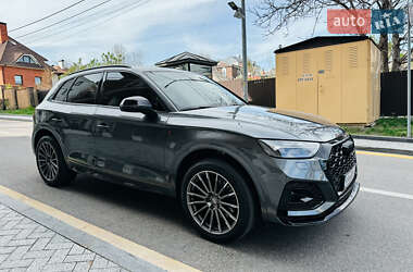 Позашляховик / Кросовер Audi SQ5 2022 в 