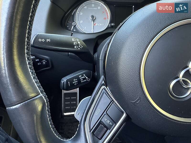 Внедорожник / Кроссовер Audi SQ5 2015 в Киеве