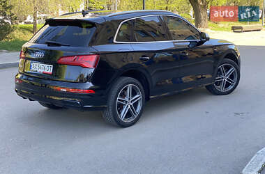 Позашляховик / Кросовер Audi SQ5 2018 в 