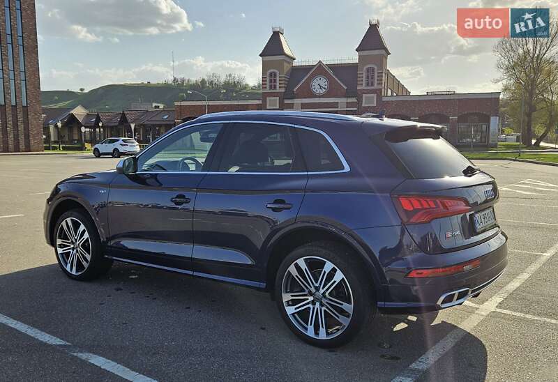 Позашляховик / Кросовер Audi SQ5 2018 в Києві